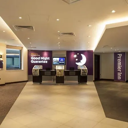Premier Inn London Bank-2